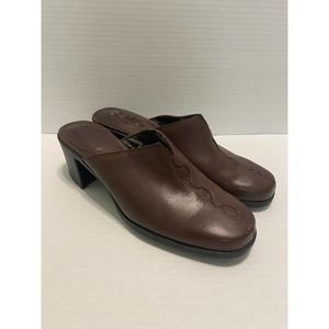 Clarks Brand Slip On leather clogs, Women's Size 7.5